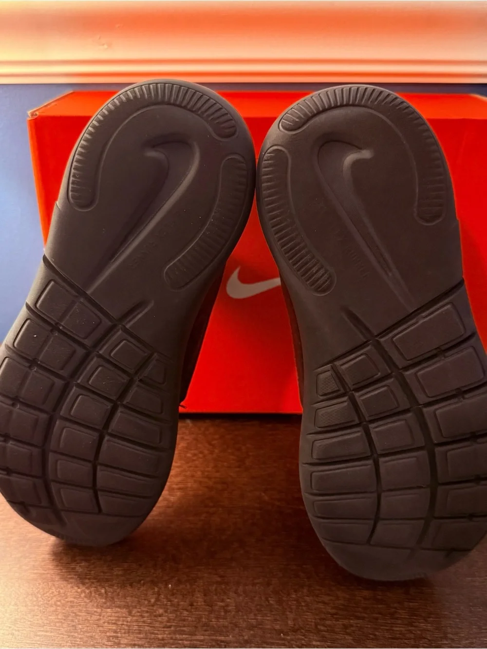 Nike Flex Runner Big Kids Slip on Sneakers